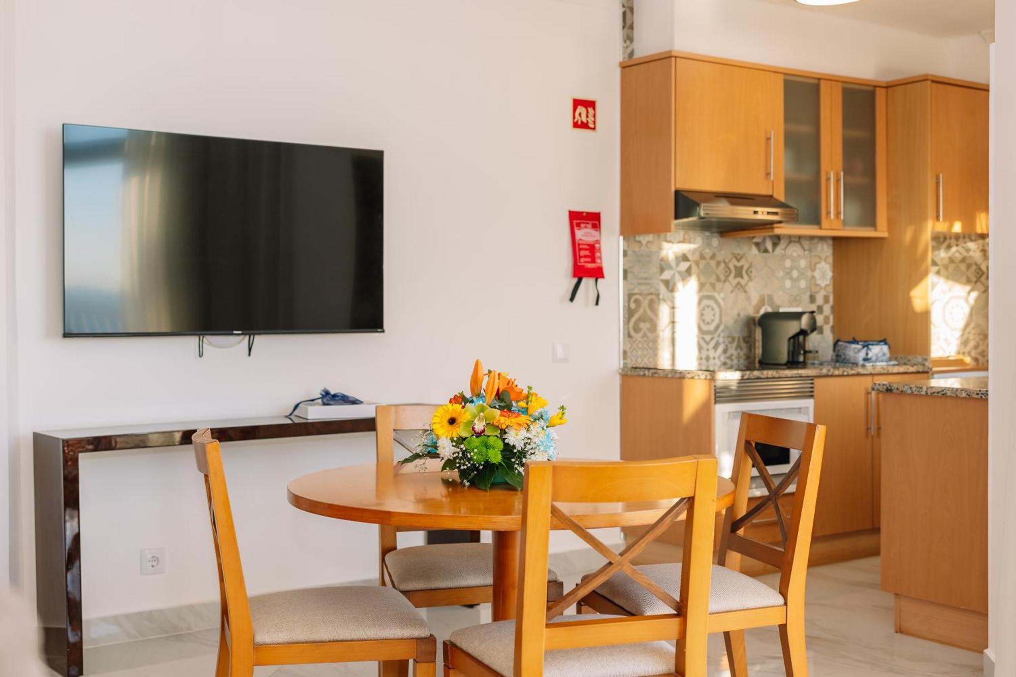 Monicca Collection Suites And Residences Albufeira Extérieur photo